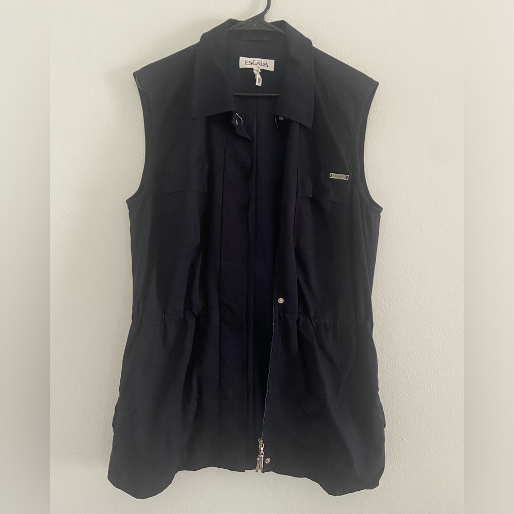 ESCADA 38 Navy Blue Vest size Medium